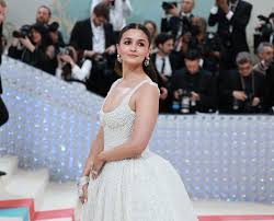 IN PHOTOS | Alia Bhatt's look at Met Gala 2023 proves one can do ...