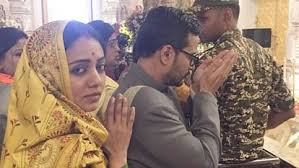 Actor Neha Joshi Visits Ram Temple At Ayodhya With Co Actor ...